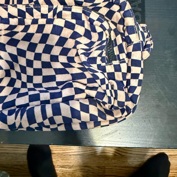 Baggu Cream and Blue Crossbody Bag with Structured Shape - Picture 2 of 4